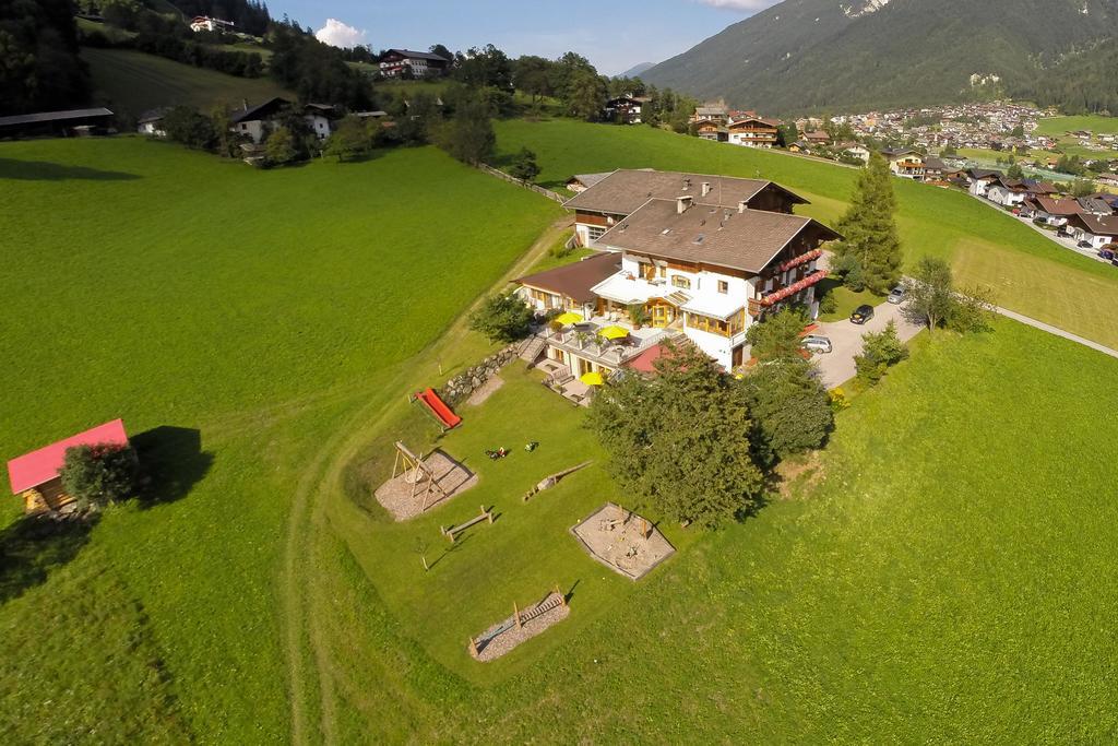 Ladestatthof Hotel Neustift im Stubaital Exterior photo