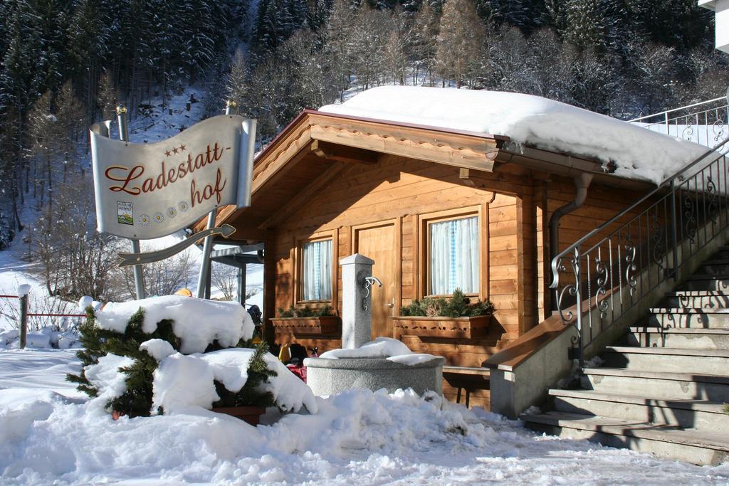 Ladestatthof Hotel Neustift im Stubaital Exterior photo